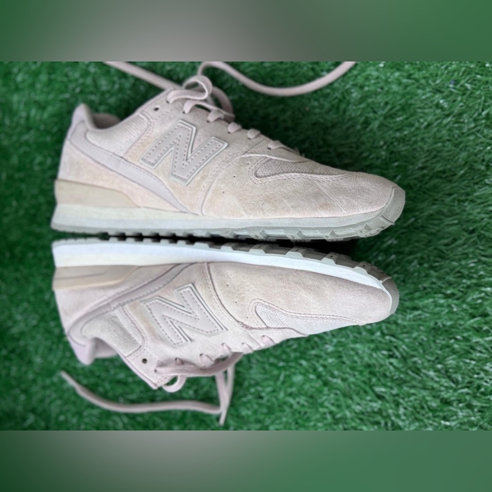 New Balance Women's 696 WL696WPP Rose Pink Suede Running Shoes Size 9.5